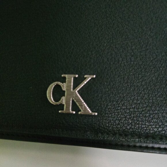 Calvin Klein Minimal Monogram Chain Strap Wallet Black Silver Chain Designer - Picture 3 of 5